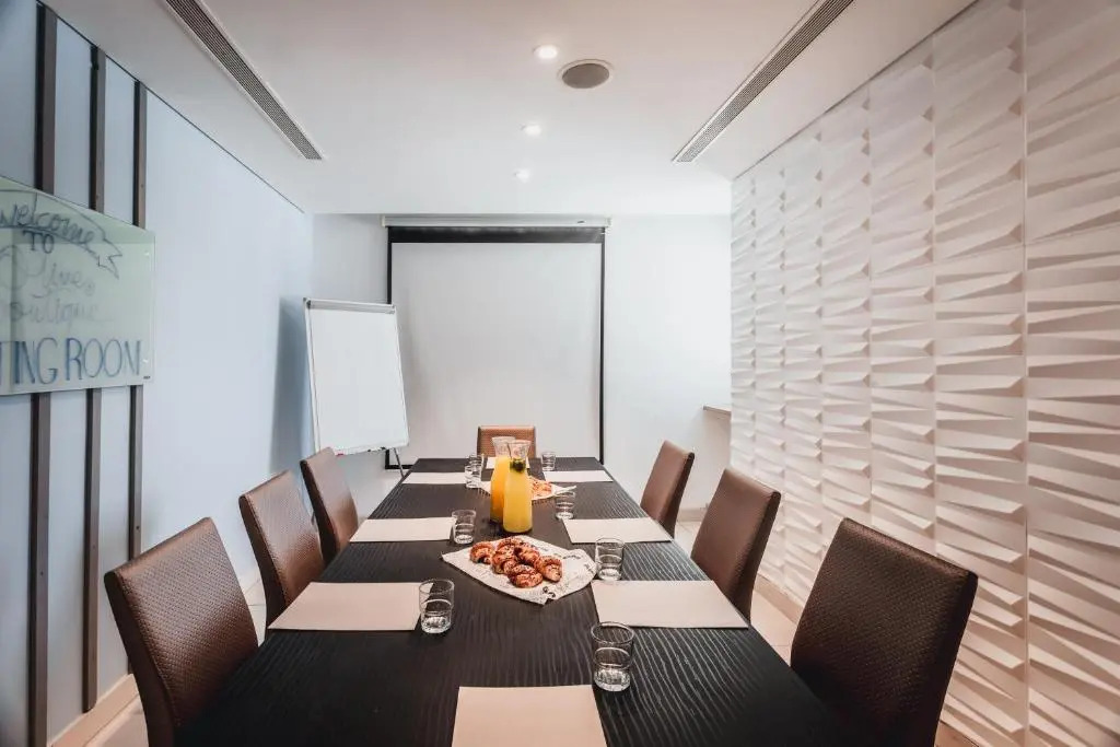 Arroyo Boutique&Business Hotel- By Star Hotels