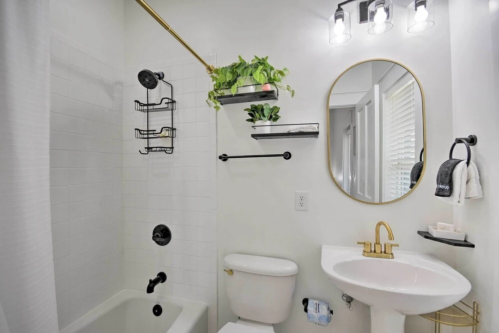 Beverly Bungalow; Easy Walk to Seagrove Beach