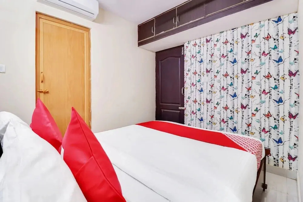 DS Residency by OYO Rooms