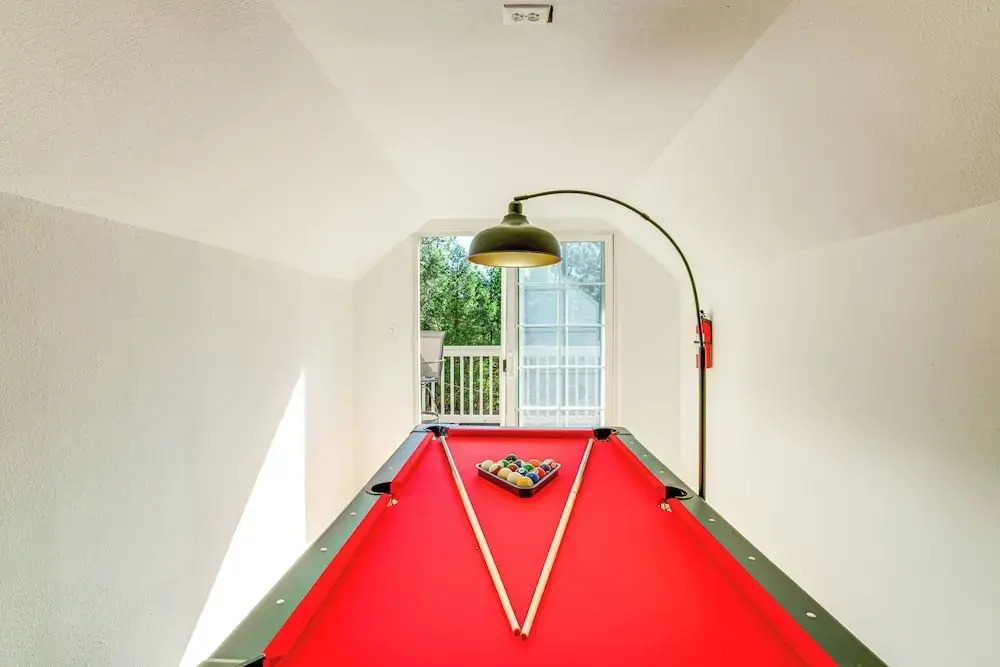 Hot Tub & Game Room: Luxe Cabin, Day Trip to Tahoe
