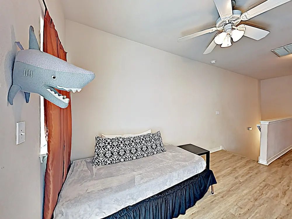15102 Leeward Dr Townhouse Unit 703