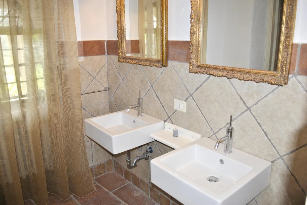 Villa With 5 Bedrooms In Poggio Catino With Private Pool Enclosed Garden And Wifi