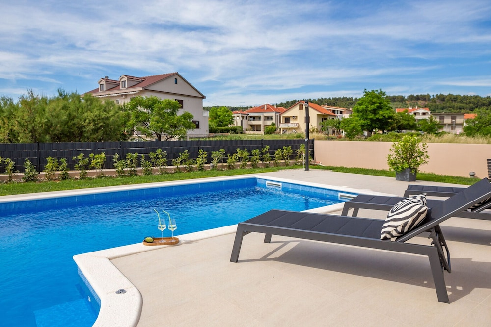 Villa Eleni ZadarVillas