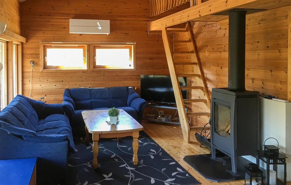 Stunning Home In Mandal With Wifi
