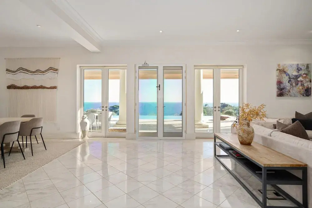 The Bay Crest Manor Views Pool Beach