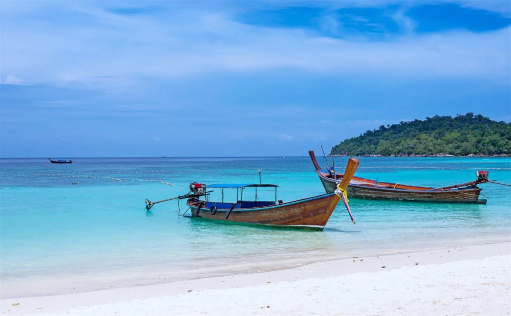 Adang Sea Eco-Village SUNSET