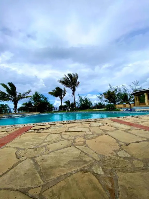 Beachfront 1bedroom in shanzu with beautiful views