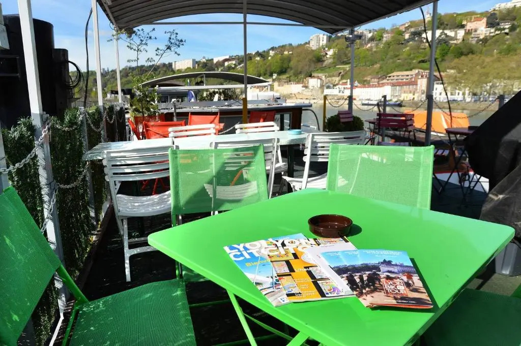Studio Peniche au coeur de Lyon pour 2 personnes, insolite et calme
