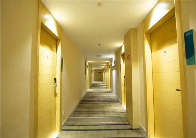 City Comfort Inn Huanggang Guibinlou Wanda Square