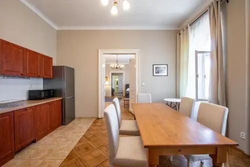 Liliova Apartments