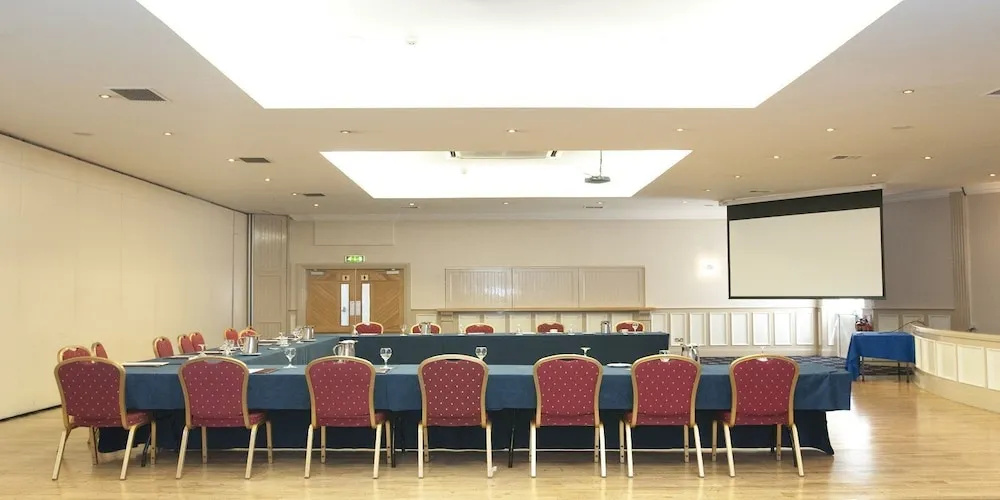 Woodlands Hotel & Leisure Centre