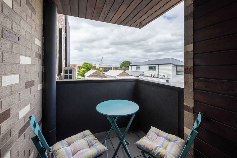 Modern 1 Bedroom Apartment in Brunswick East Near CBD