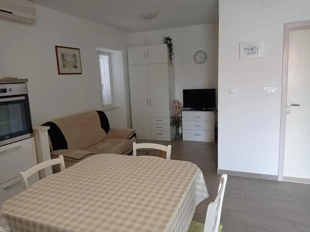 Apartment Perica - 10 m from sea