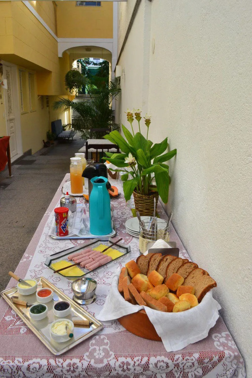 Casa Amarela Guest House - ZONA SUL
