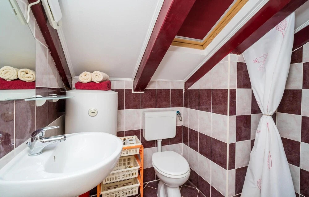 4 Bedroom Stunning Home In Slano