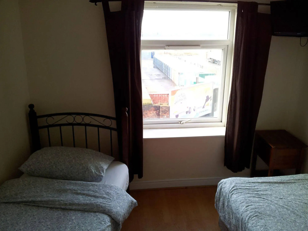 Ten Streets Bed & Breakfast