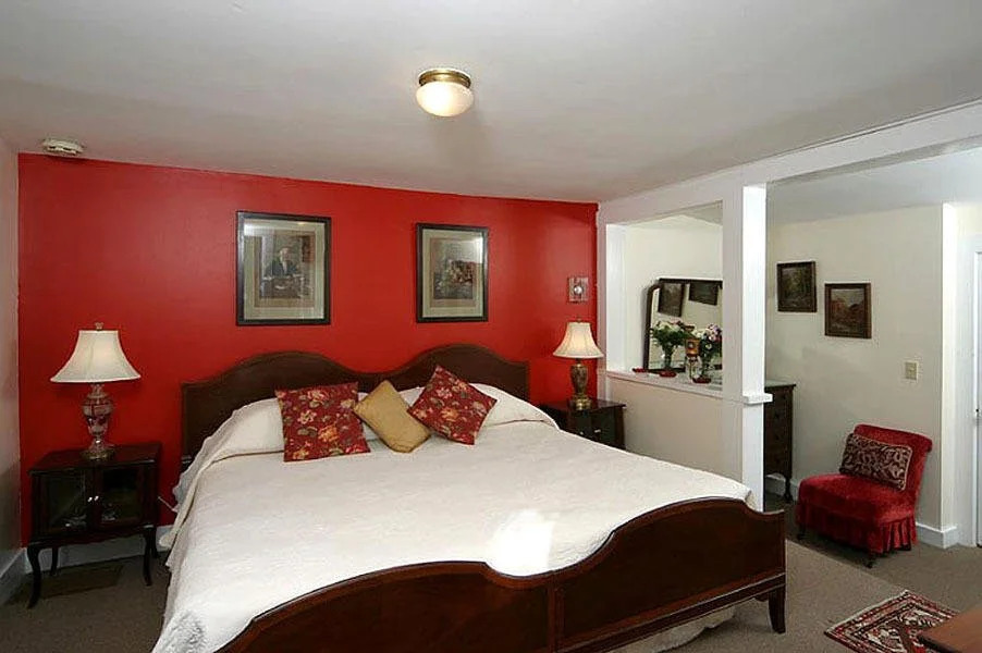 Tuck Inn B&B