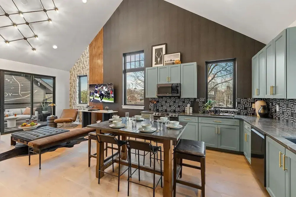 Modern Cowboy - Private Balcony - Mins To Broadway