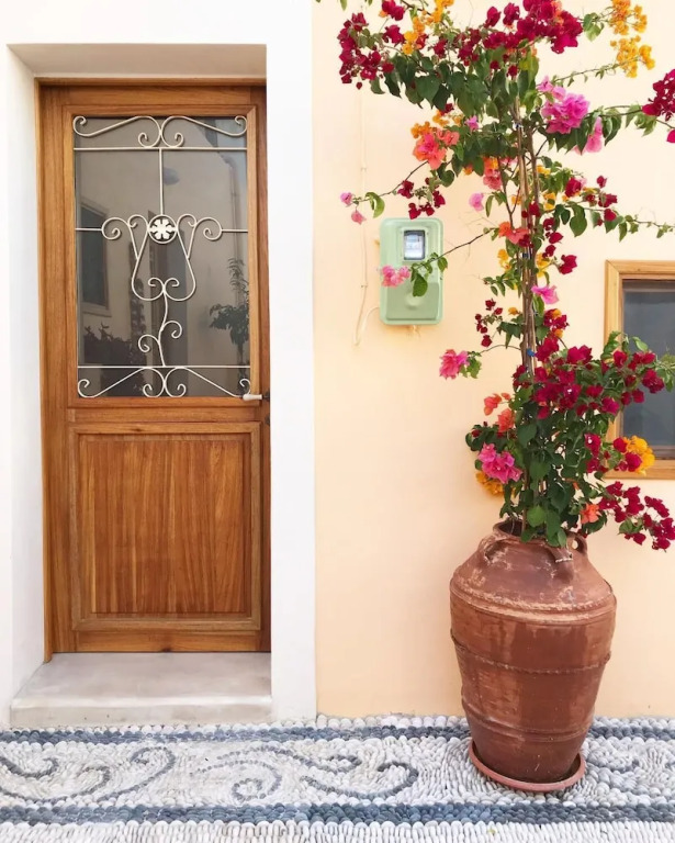 Rose traditional house