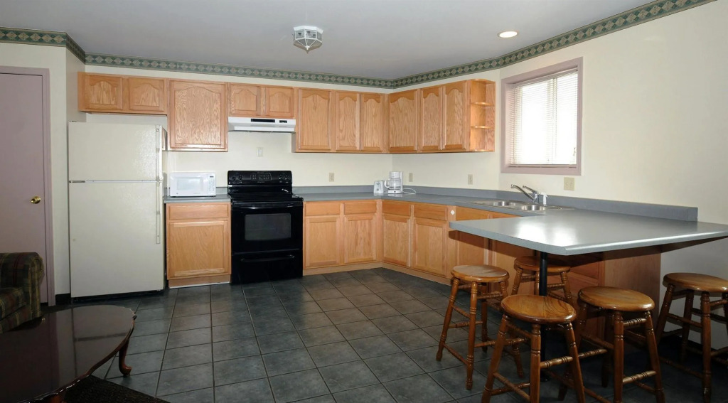 Silver Spruce Inn