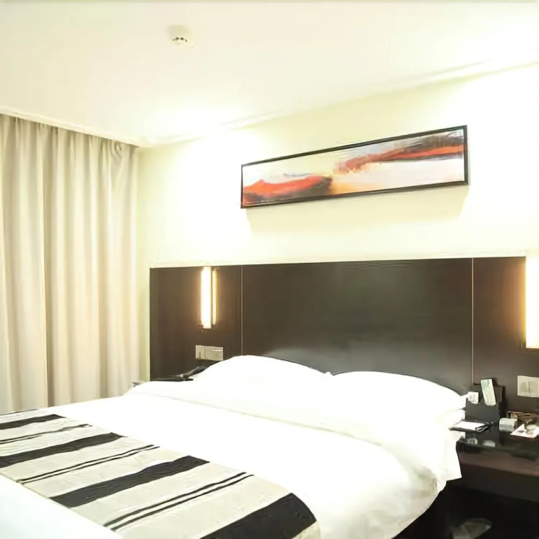 Super 8 Hotel