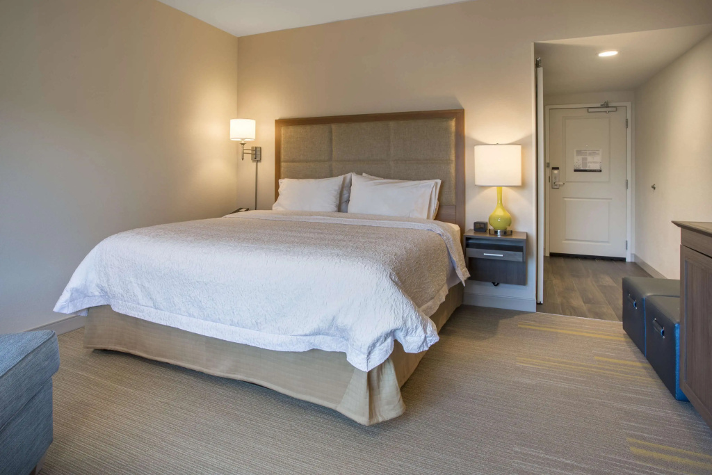 Hampton Inn & Suites- Seattle Woodinville Wa