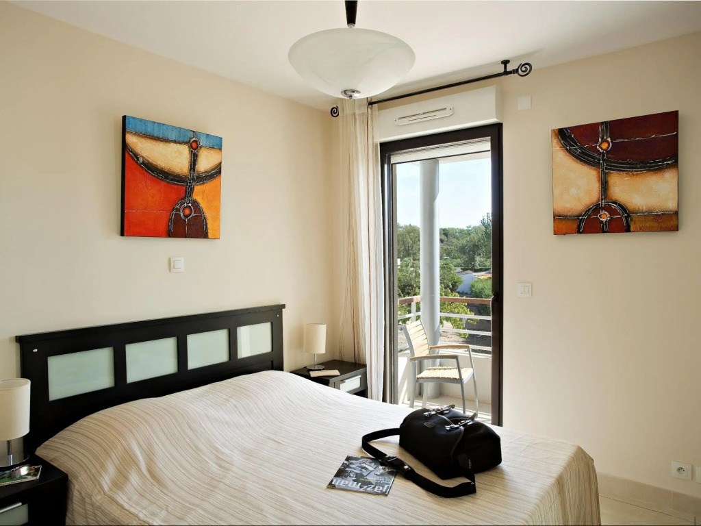 Luxury Apartment With Large Terrace