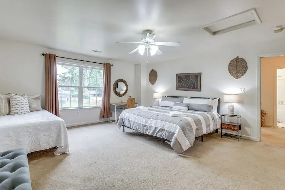 1 Mi to Colonial Beach Boardwalk! Cozy Family Home