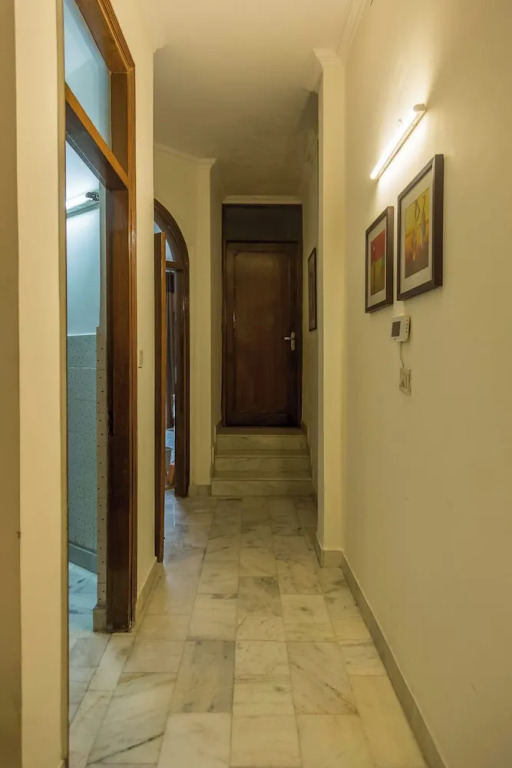 Room-hauz Khas 3 Rooms BnB