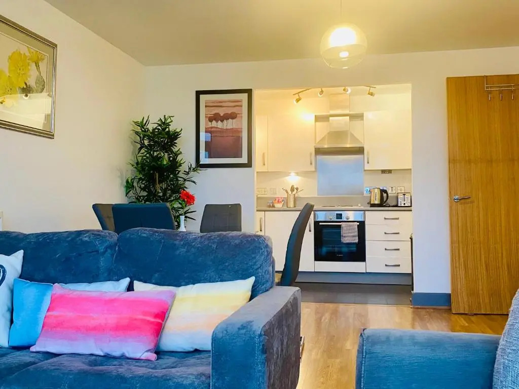 Spacious Flat in Birmingham City - Free Parking