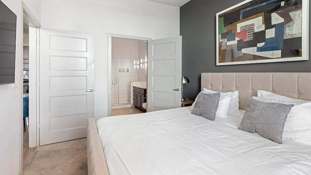 Landing Apartments Near Southtown