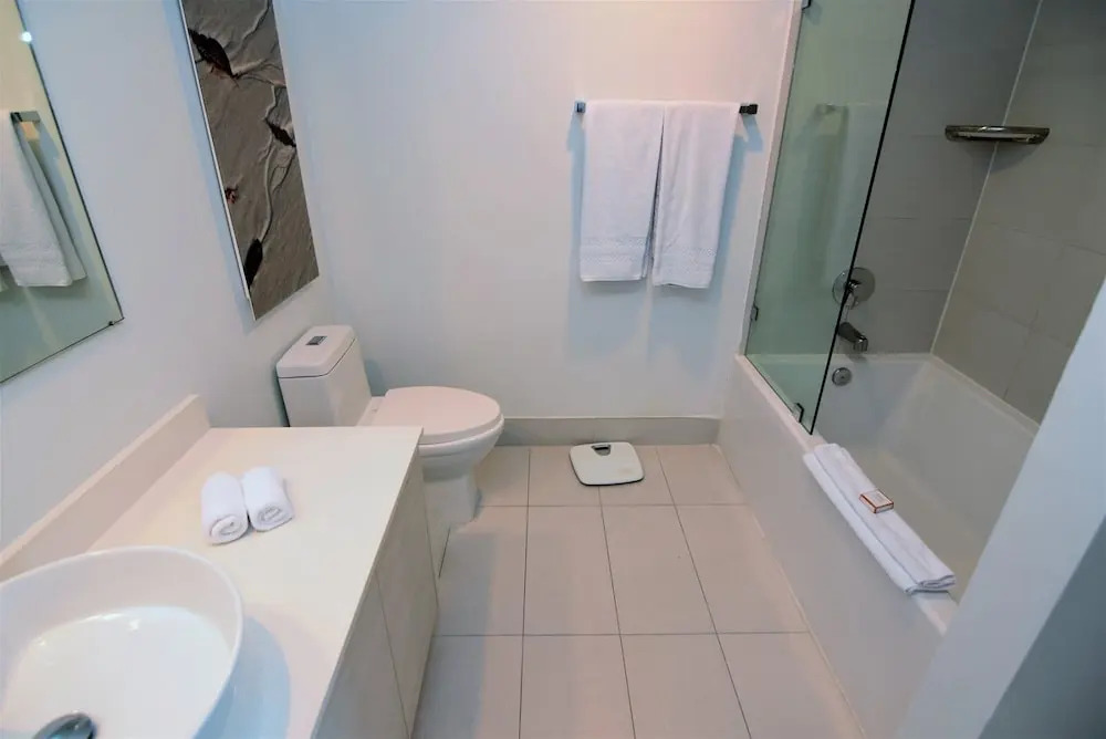 Modern Studio With Amazing Ocean & Bay View @ Beachwalk Resort
