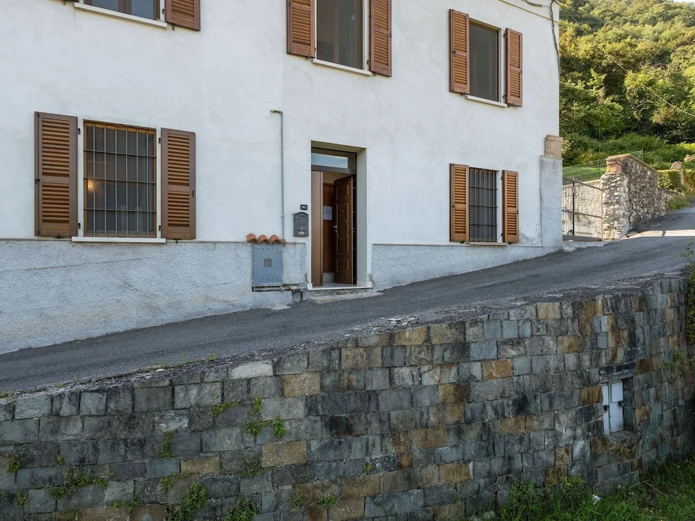 Apartment With Garden and View Onto the Lake