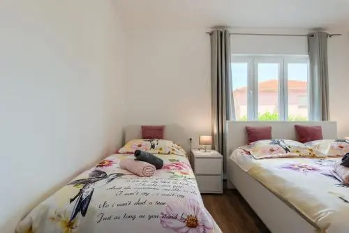 Esther Apartment