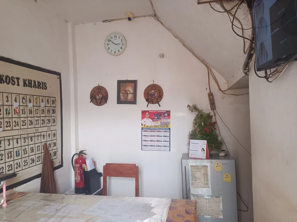 OYO 93332 Kharis Home Stay