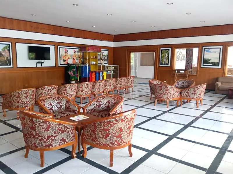 Toba Beach Hotel