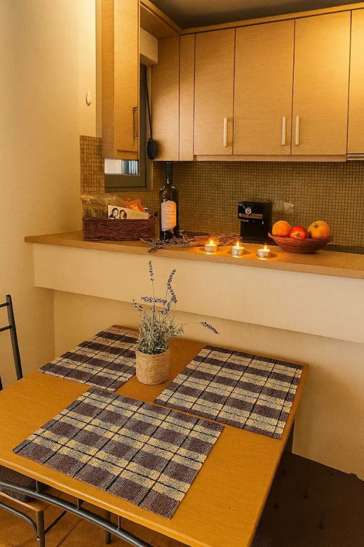 Filiatra Cozy Central Gem With Balcony