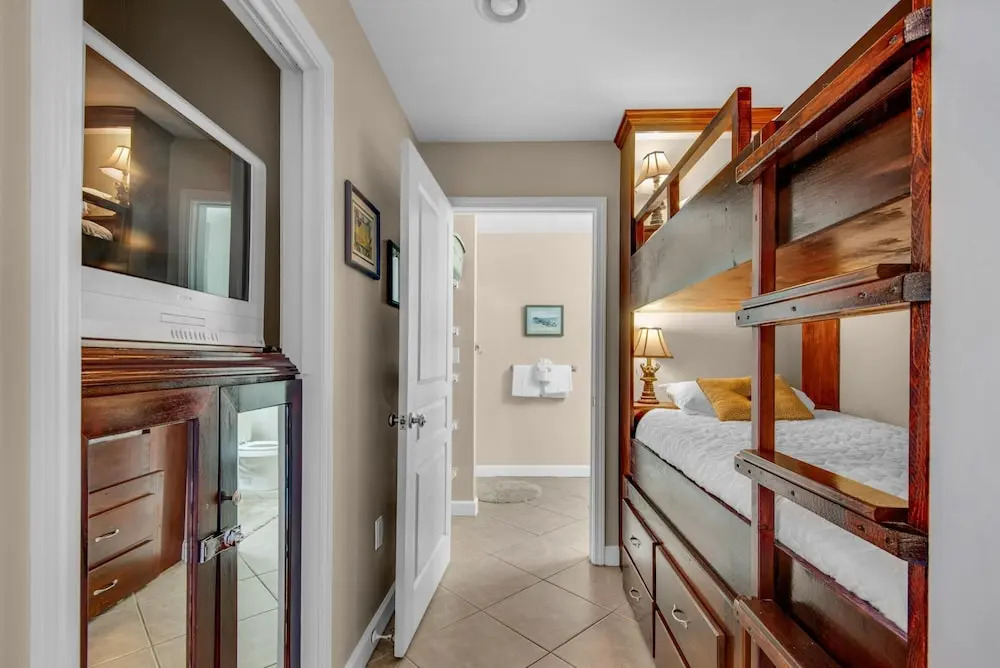 Beach Resort 310