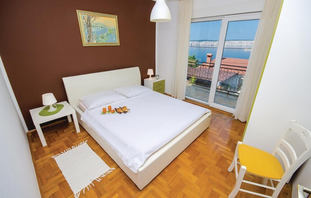 3 Bedroom Beautiful Home In Jadranovo