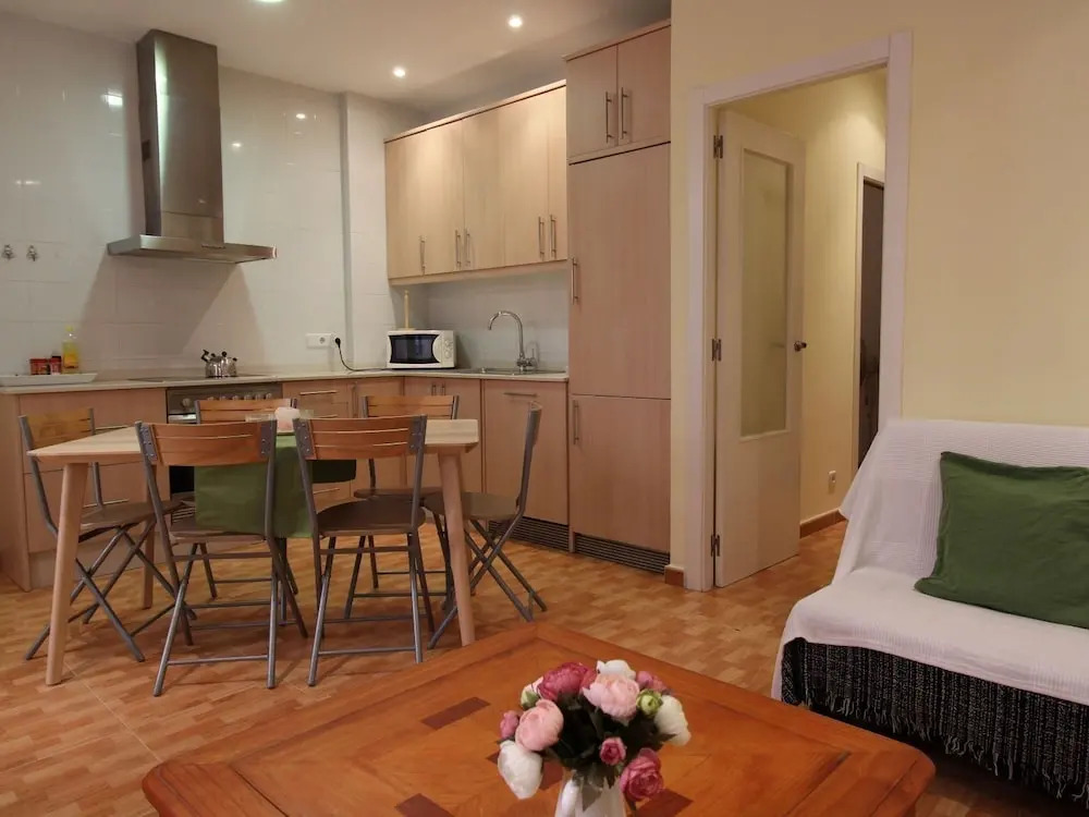 Apartamento con terraza al lado de la playa