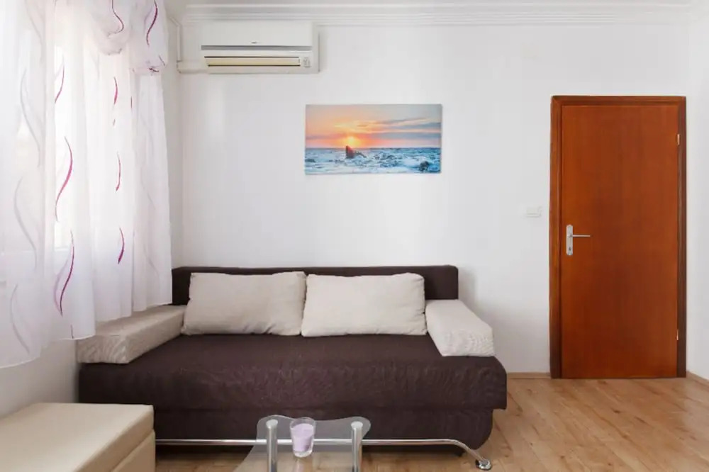 Tihi Val Apartments