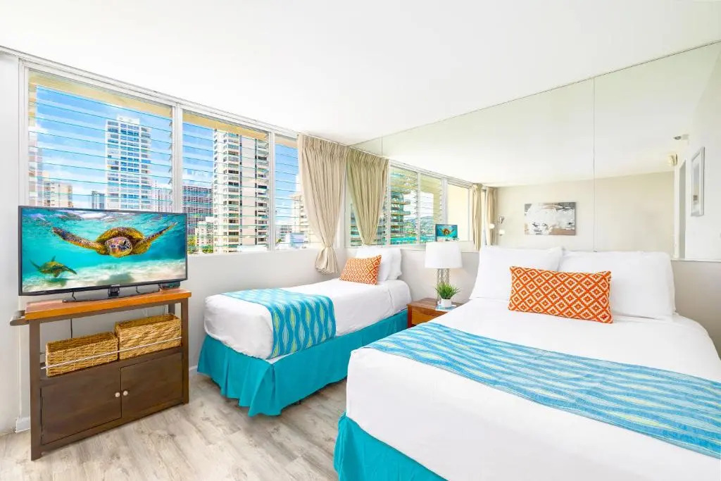 Beautiful Studio in the Aloha Surf in Waikiki with City Views - 8th Floor - WiFi