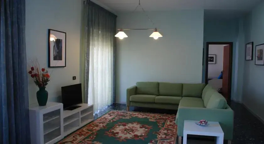 DonnAnna Suite