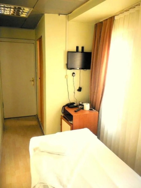 plato hotel
