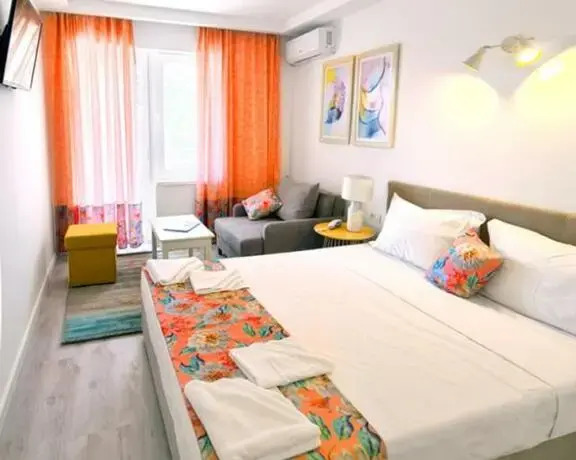 Spring Holiday Resort