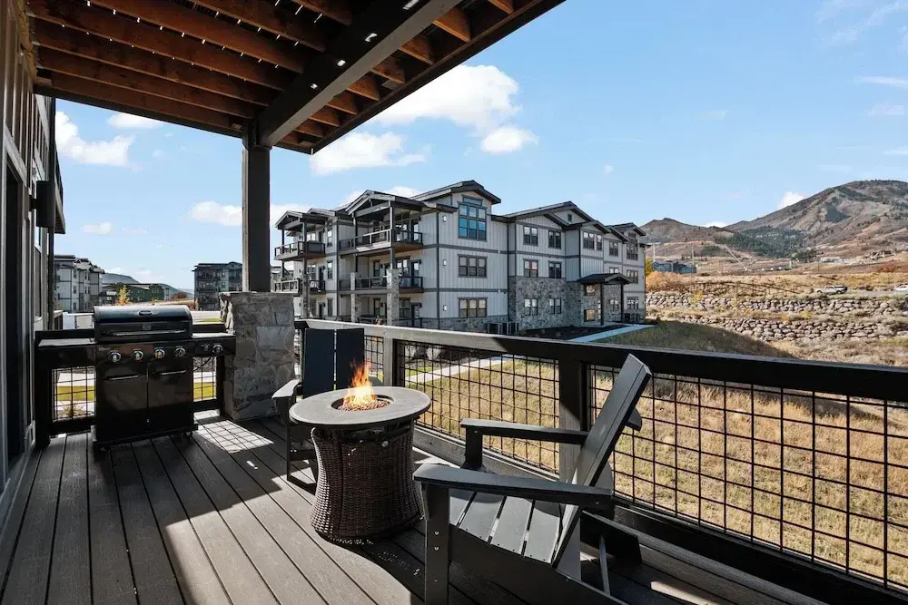 Mountain View Magic - Mayflower Lakeside