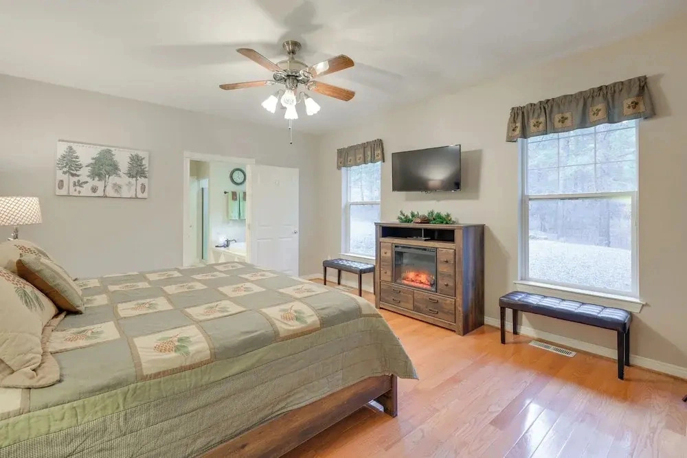 Epic Sunsets, Hot Tub! Mtn-view Pagosa Springs Gem