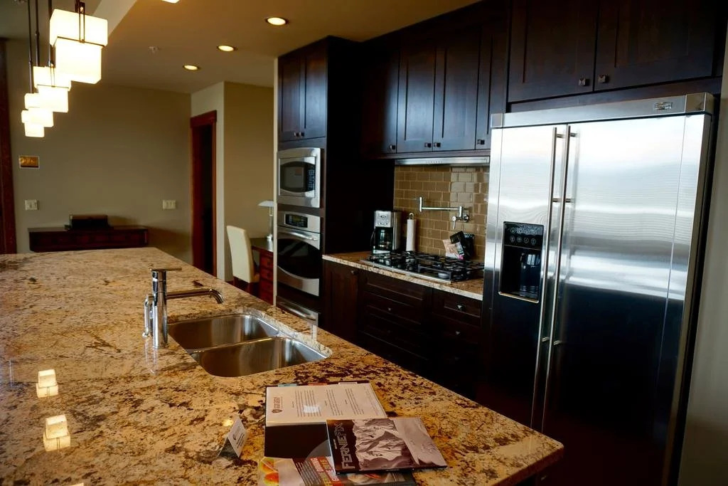 Luxurious 901 Condos by Fernie Central Reservations