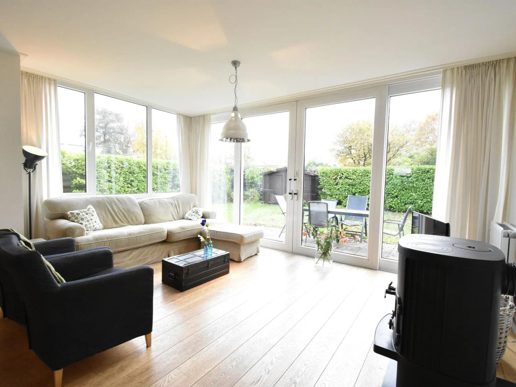 Bungalow in Kamperland near Water Sports