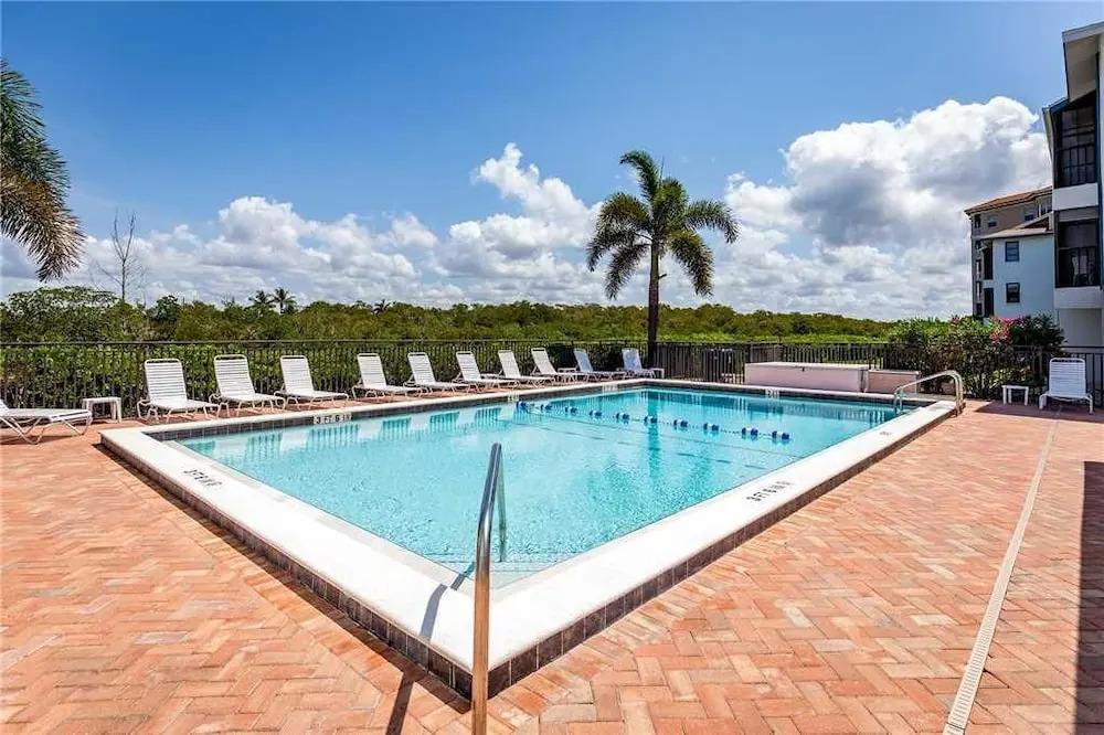 Admirals Bay 152 - Two Bedroom Condo